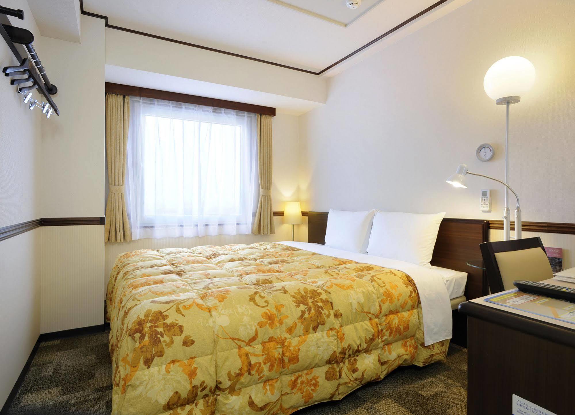 Toyoko Inn Kofu-Eki Minami-Guchi No.1 Dış mekan fotoğraf