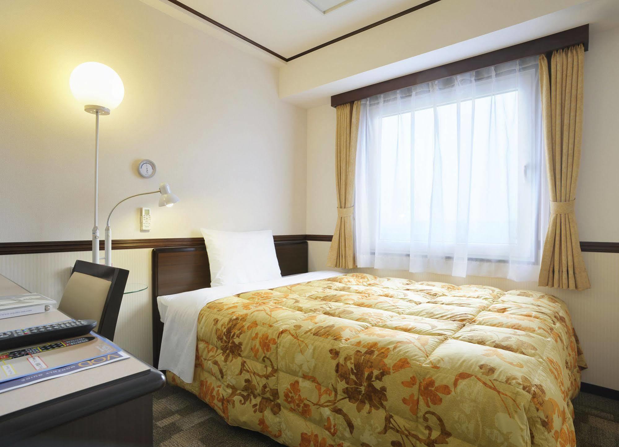 Toyoko Inn Kofu-Eki Minami-Guchi No.1 Dış mekan fotoğraf