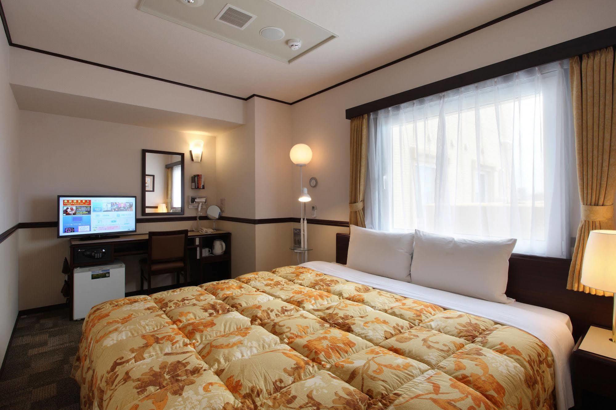Toyoko Inn Kofu-Eki Minami-Guchi No.1 Dış mekan fotoğraf
